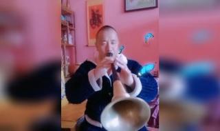 想你的时候问月亮 想你的时候问月亮